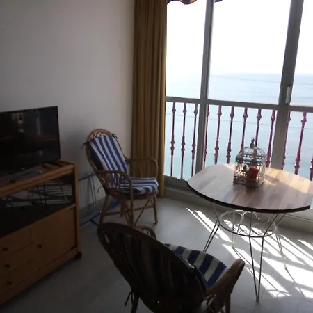 Las Damas B Apartment *