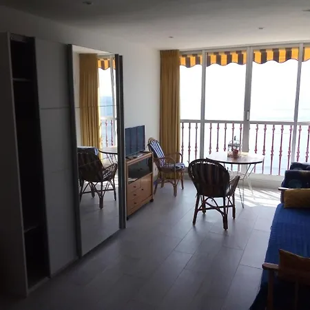 Las Damas B Apartment *